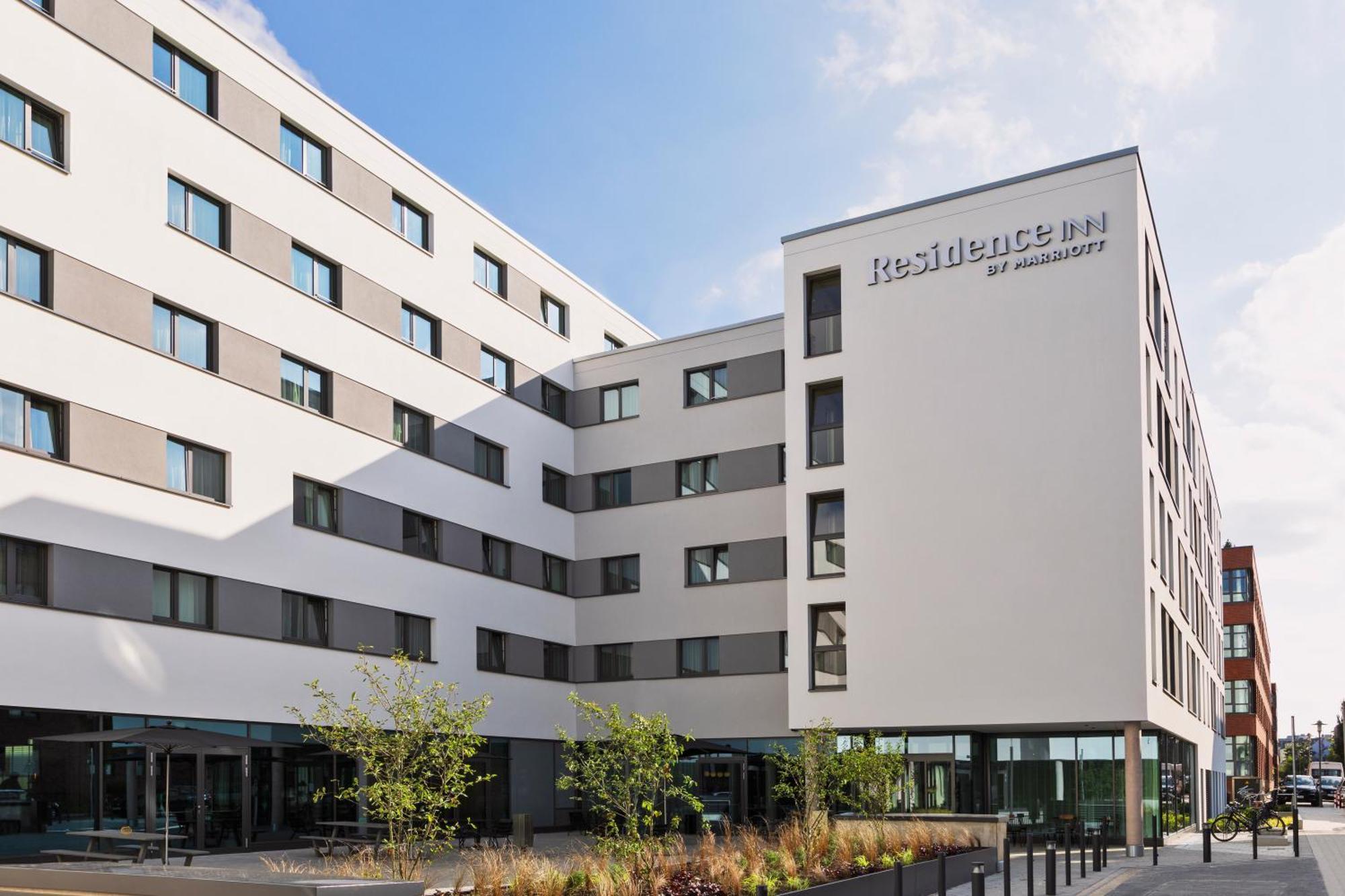 Residence Inn By Marriott Hamburg Altona Exteriör bild